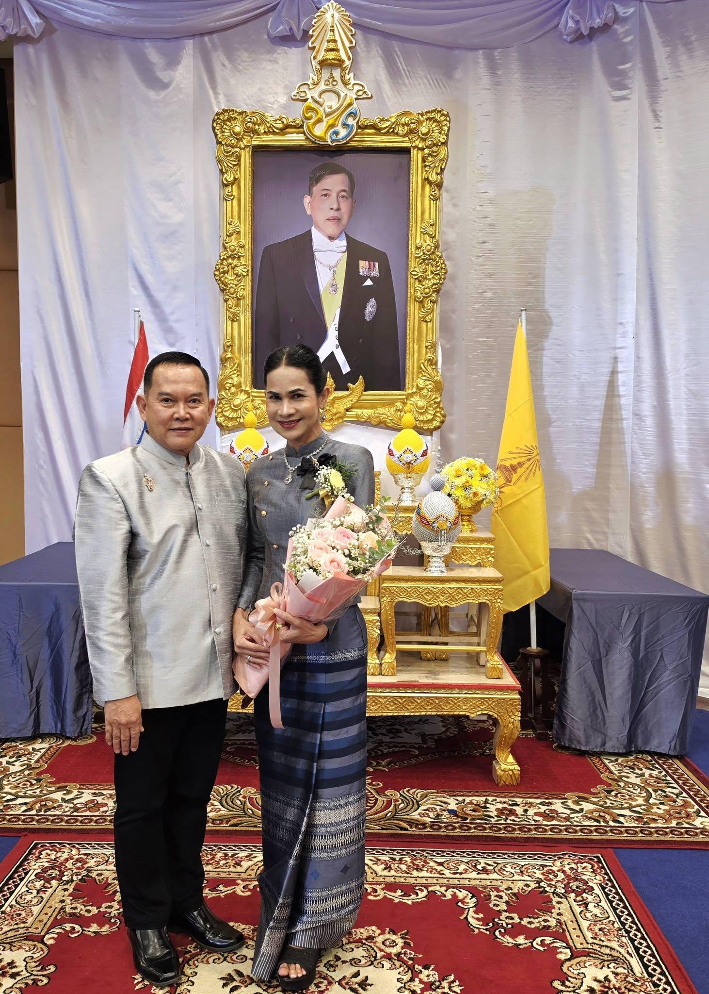5. ผู้ช่วยศาสตราจารย์ ดร.ณัฐธิกานต์ ปิ่นจุไร รับมอบโล่รางวัลเชิดชูเกียรติผู้มีผลงานดีเด่นทางวัฒนธรรม "รางวัลเพชรพระนคร" ประจำปี ๒๕๖๙ ระดับเหรียญเงิน