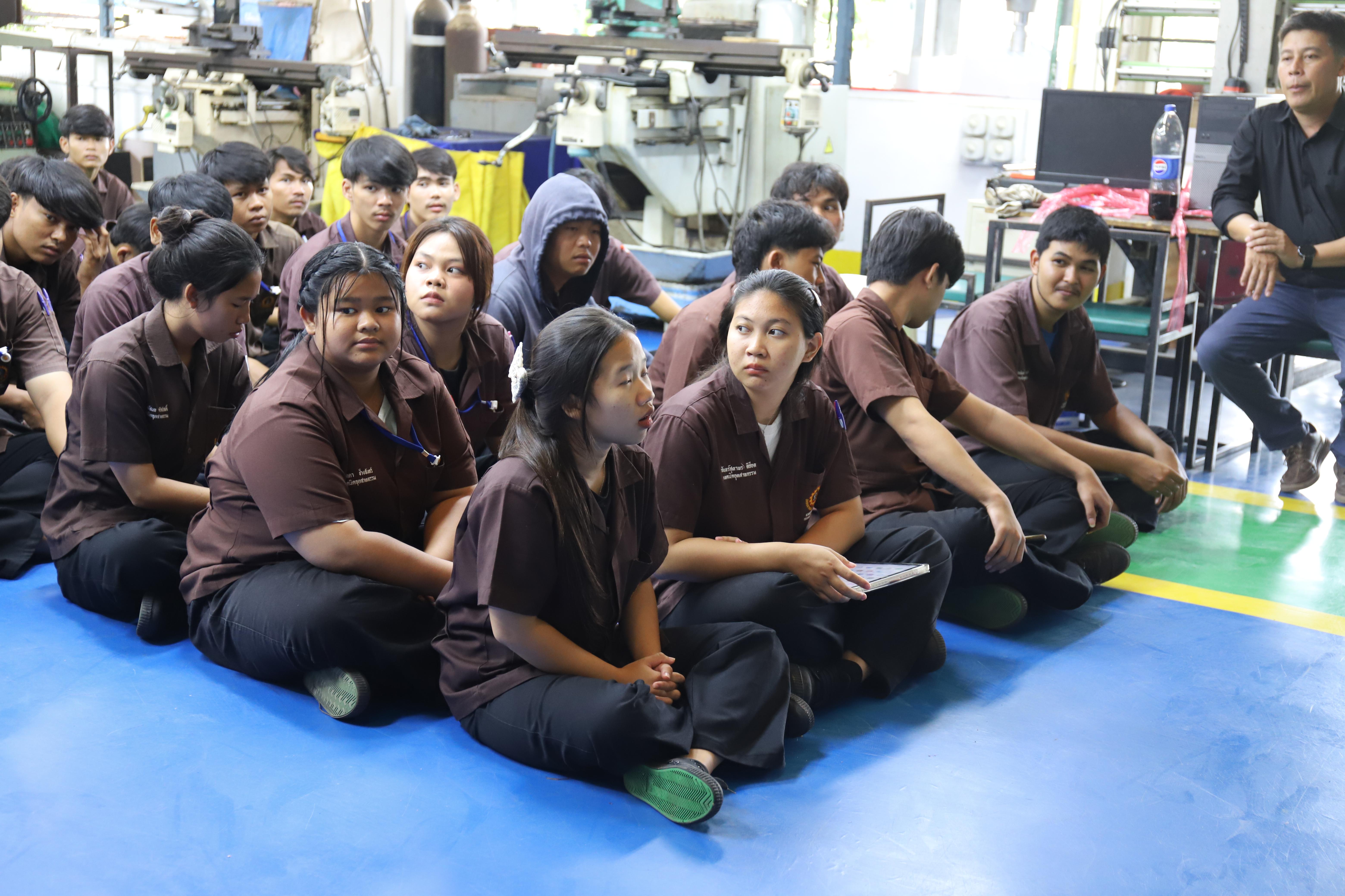 6. คณะเทคโนโลยีอุตสาหกรรม มหาวิทยาลัยราชภัฏกำแพงเพชร ลงพื้นที่แนะแนวการศึกษาต่อ
