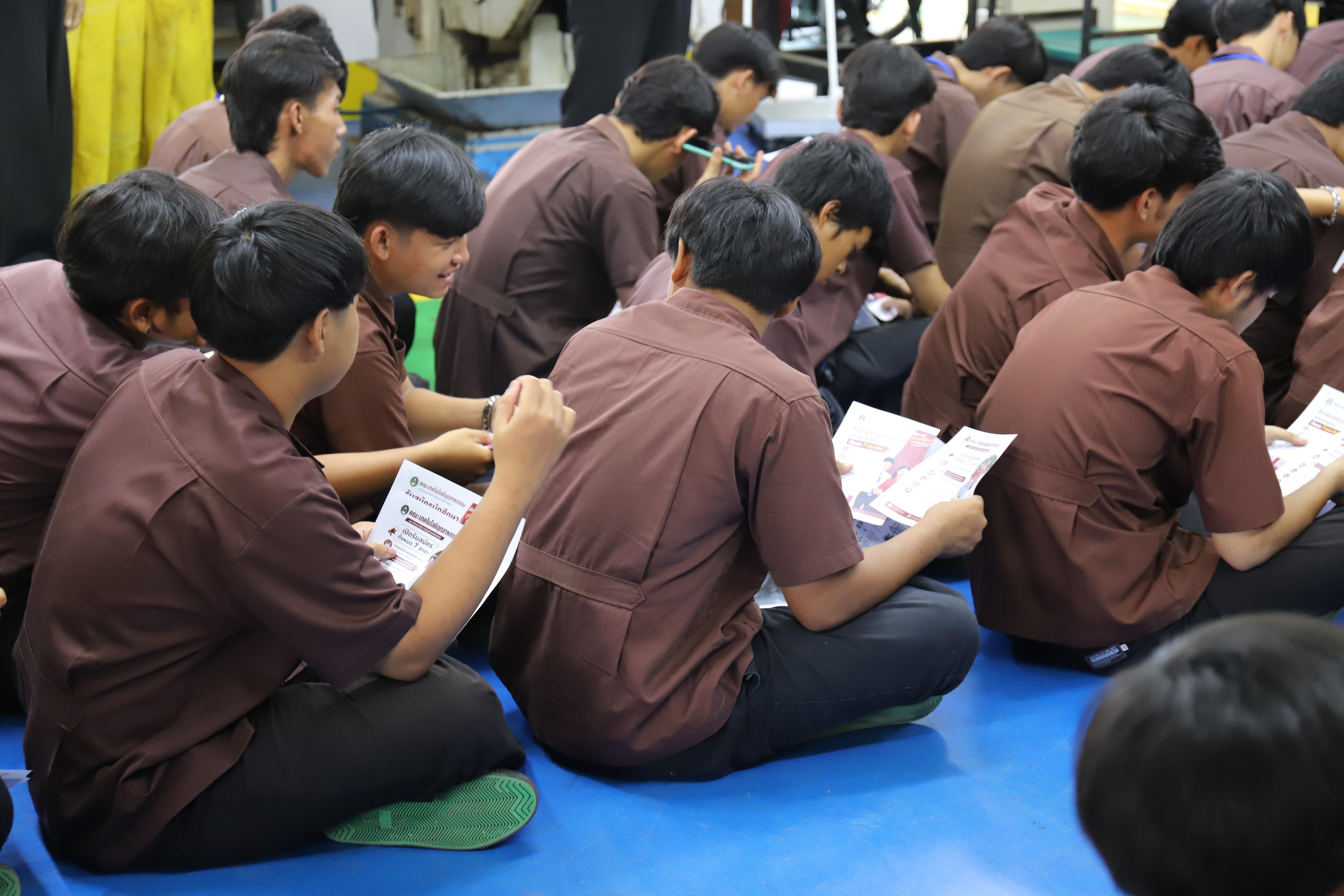 10. คณะเทคโนโลยีอุตสาหกรรม มหาวิทยาลัยราชภัฏกำแพงเพชร ลงพื้นที่แนะแนวการศึกษาต่อ